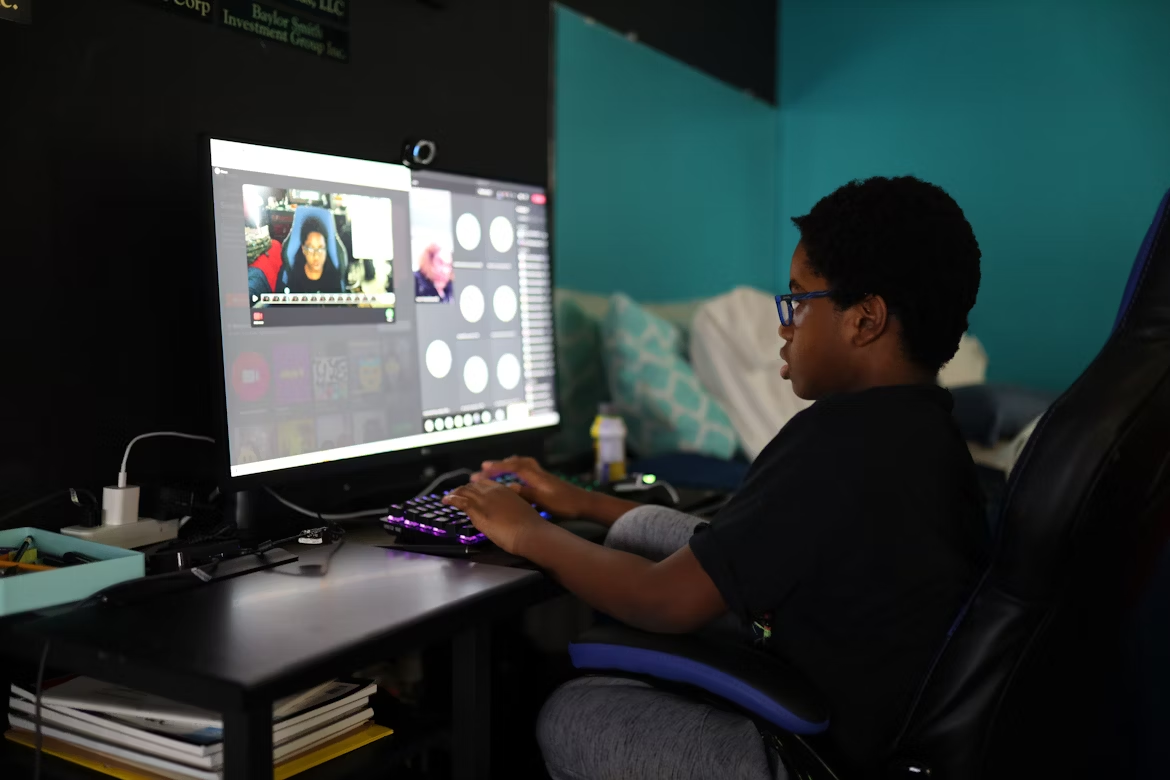 Changes Driven by Technology in Virtual Education